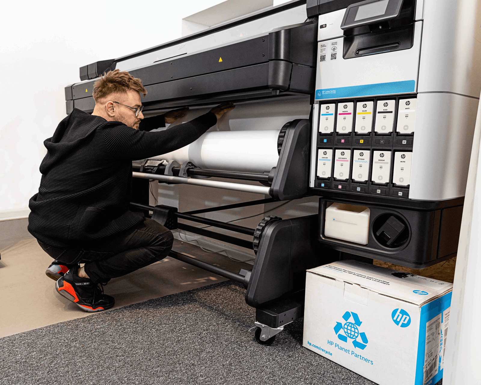 HP LATEX 630 W Print and Cut Solution (64-inch)