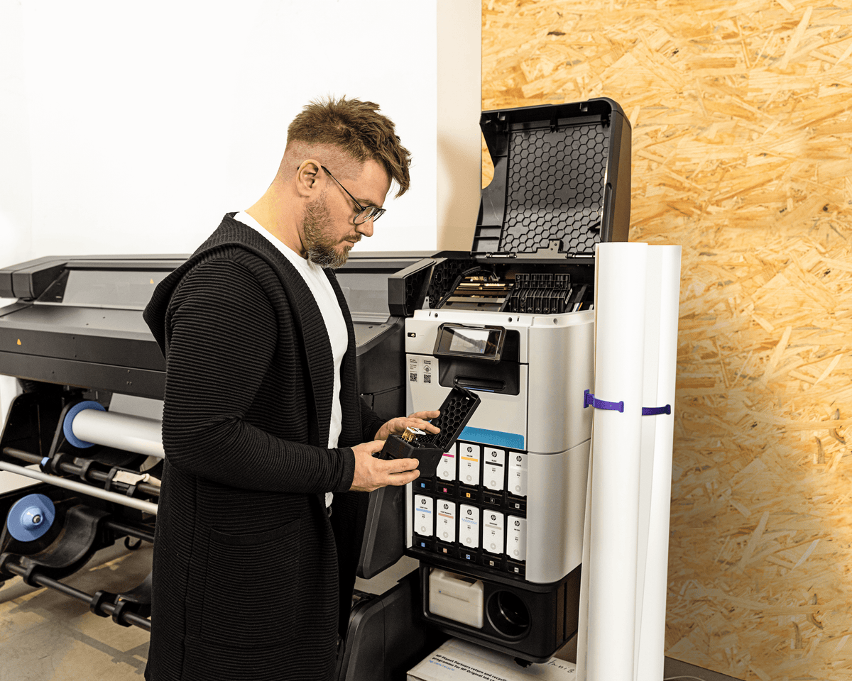 HP LATEX 630W Print and Cut Solution (64-inch)