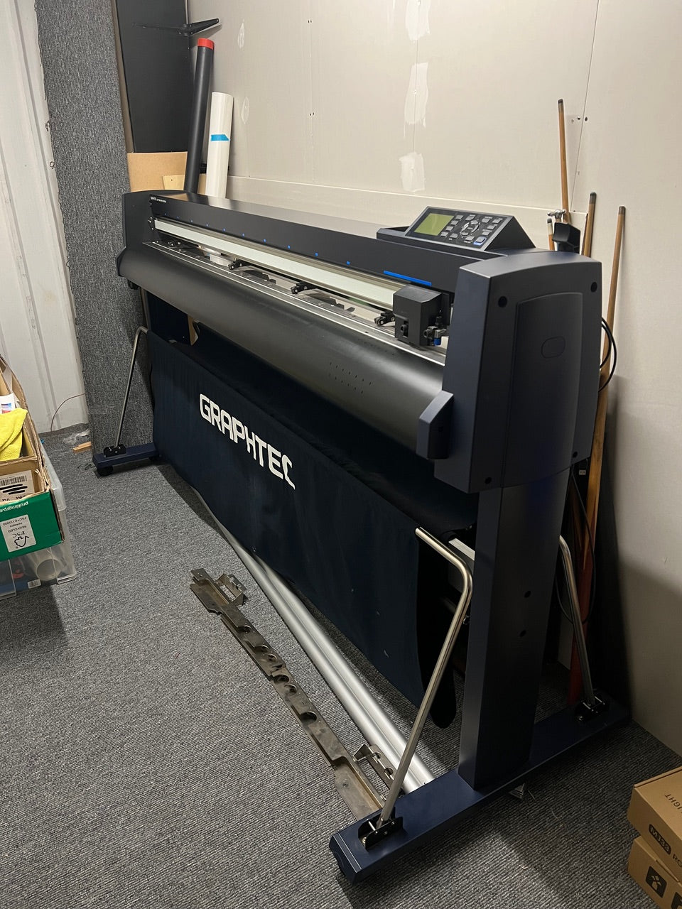 USED Graphtec FC9000/160 64-inch Vinyl Cutter