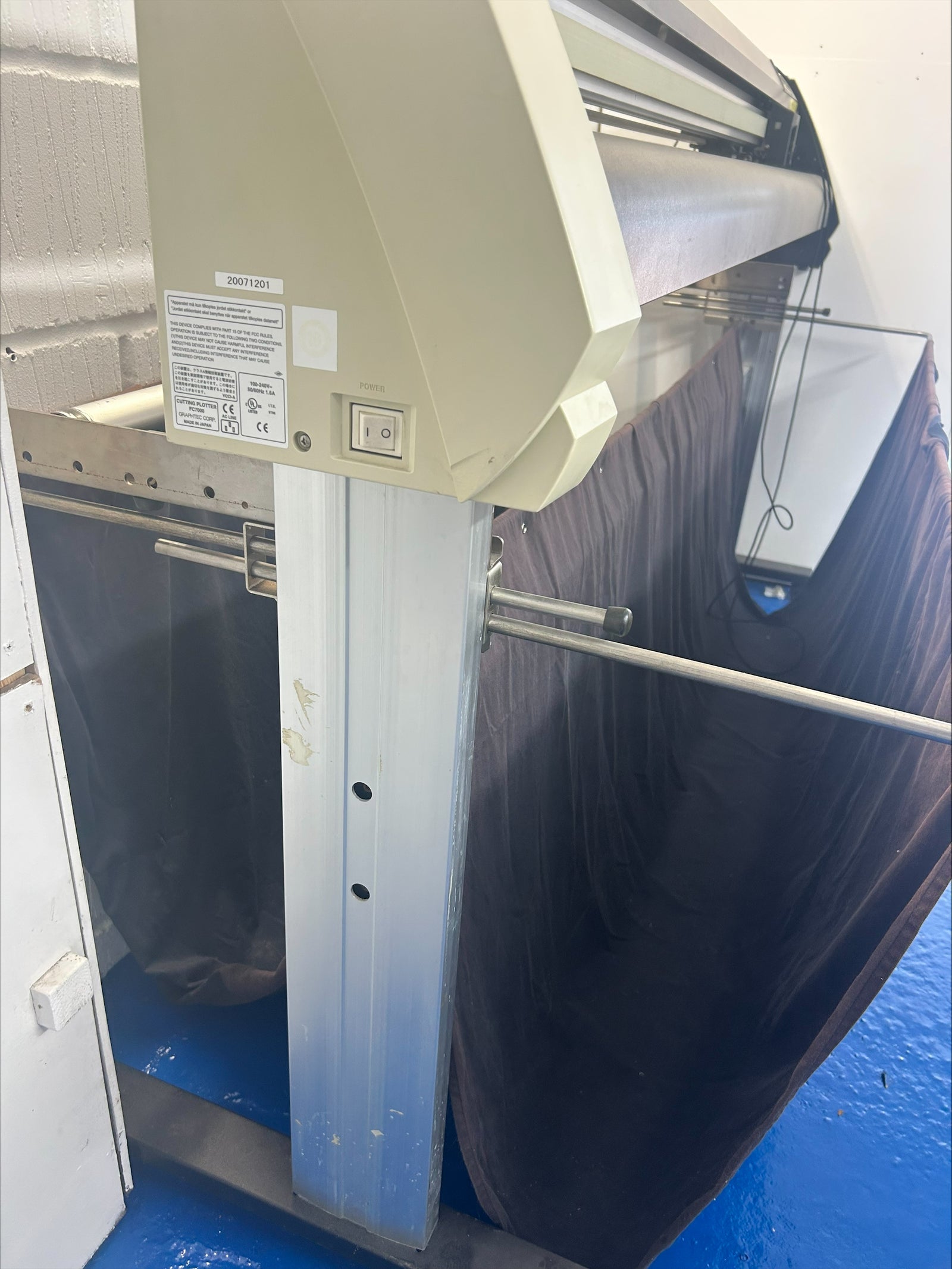 USED Graphtec FC7000MK2-160 64-inch Vinyl Cutter